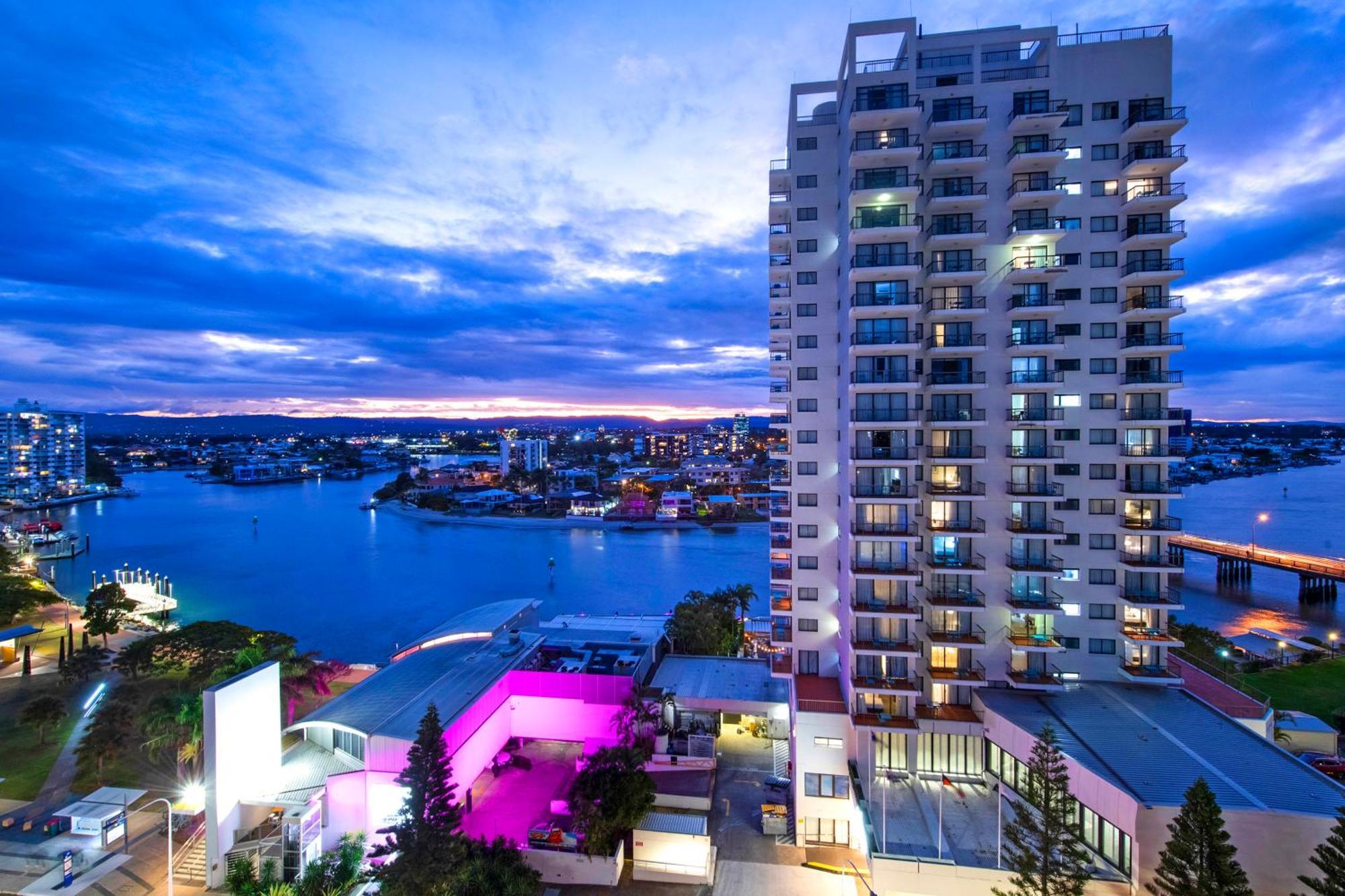 Chevron Renaissance - Self Contained & Privately Managed Apartments Гоулд Коуст Екстериор снимка