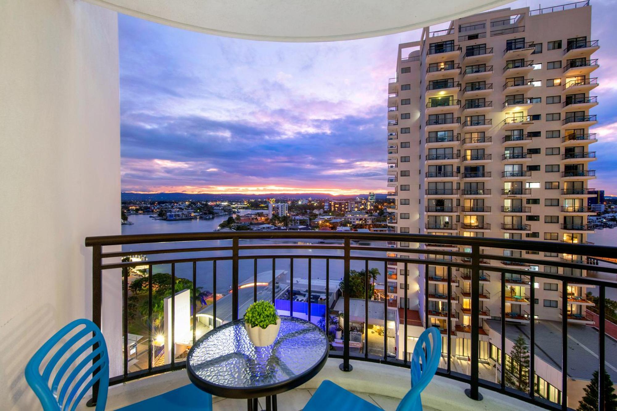 Chevron Renaissance - Self Contained & Privately Managed Apartments Гоулд Коуст Екстериор снимка