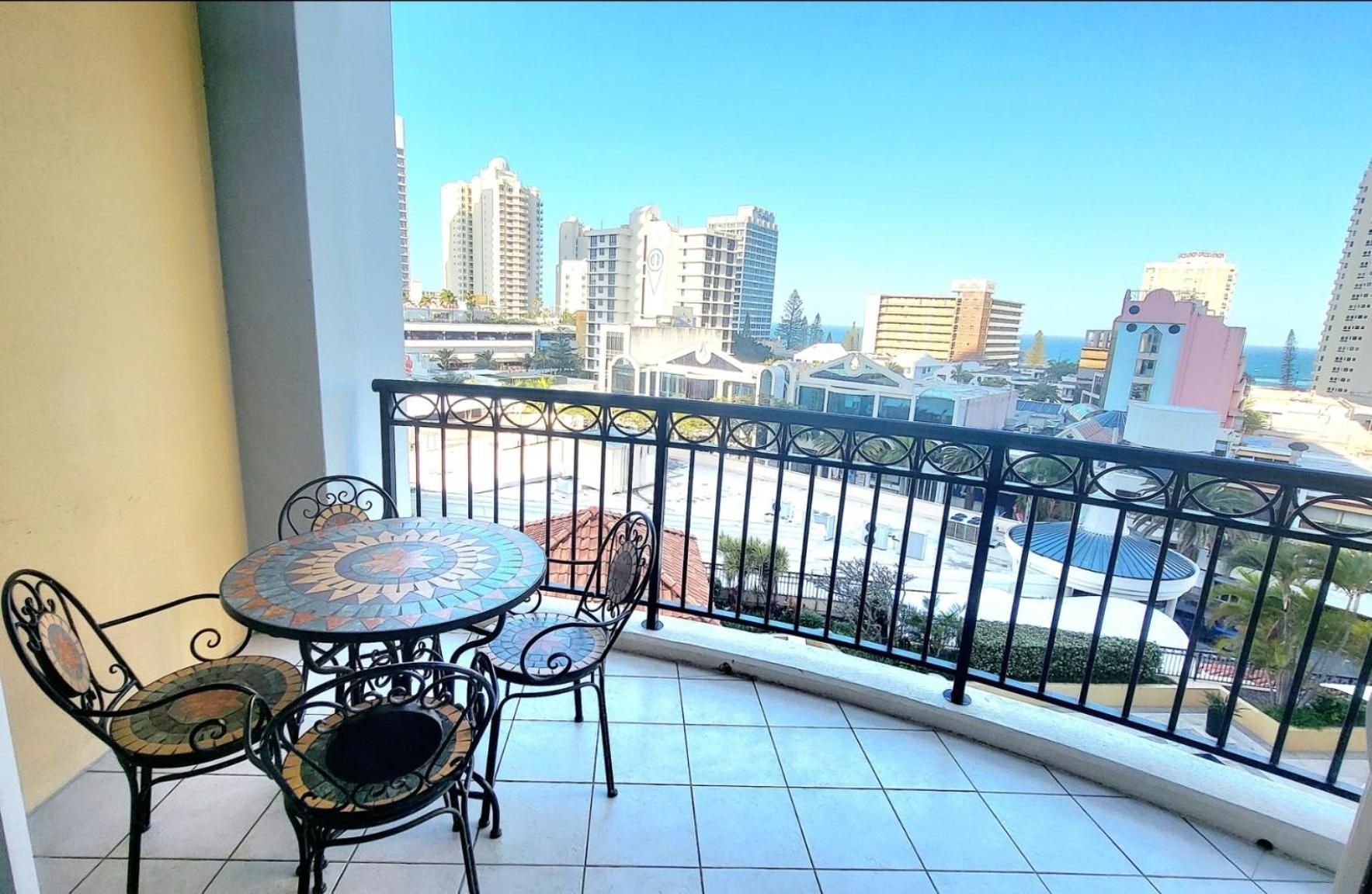 Chevron Renaissance - Self Contained & Privately Managed Apartments Гоулд Коуст Екстериор снимка
